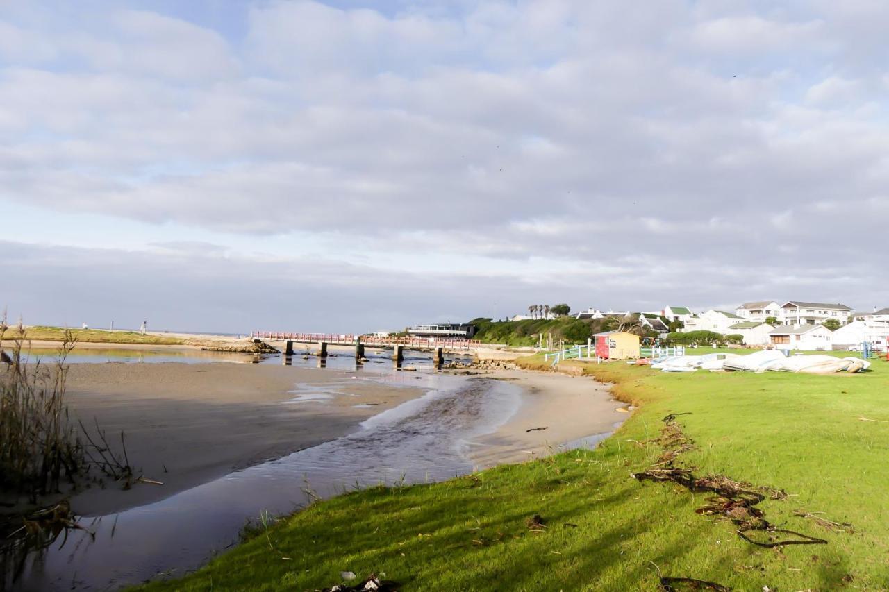 Shalom Self Catering Hotel Kleinmond Exterior photo